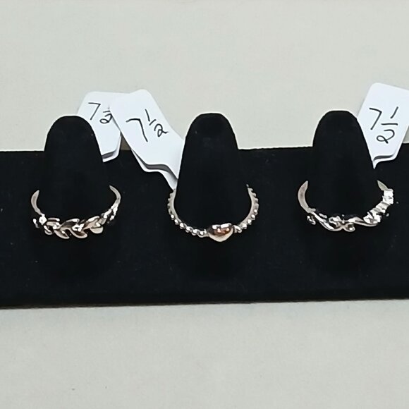 NWOT Set of 3 Fashion Jewelry Silver/White Tone Slim Womens Rings Size 7 1/2 #3 - Picture 2 of 10